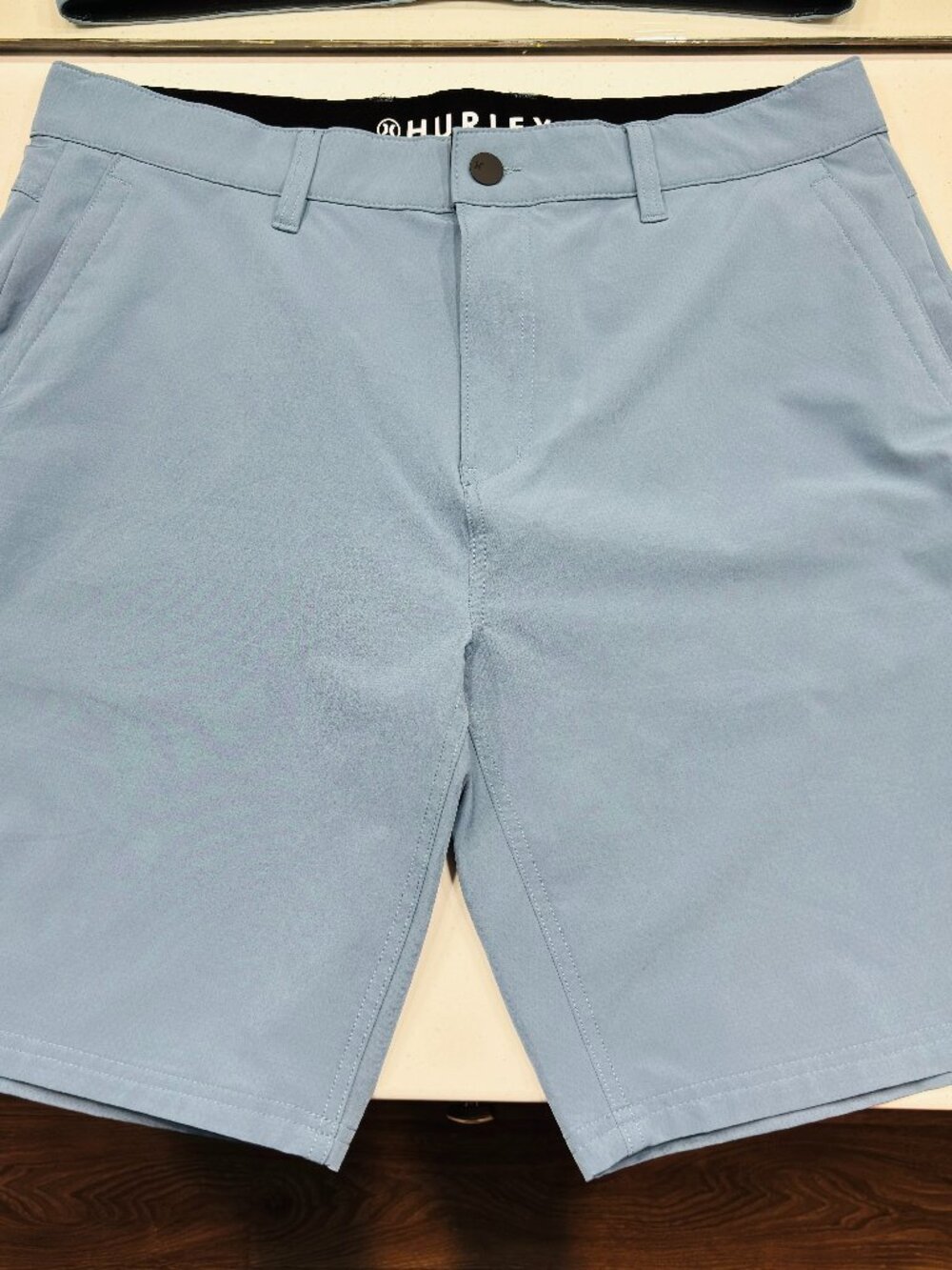 Hurley Men's Lt Blue Casual Shorts 36 Flat Front Weekend Summer Hybrid Comfort